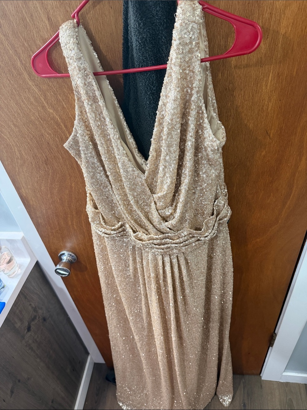 SORELLA VITA Champagne Gold Sequin V-Neck Gown size 20